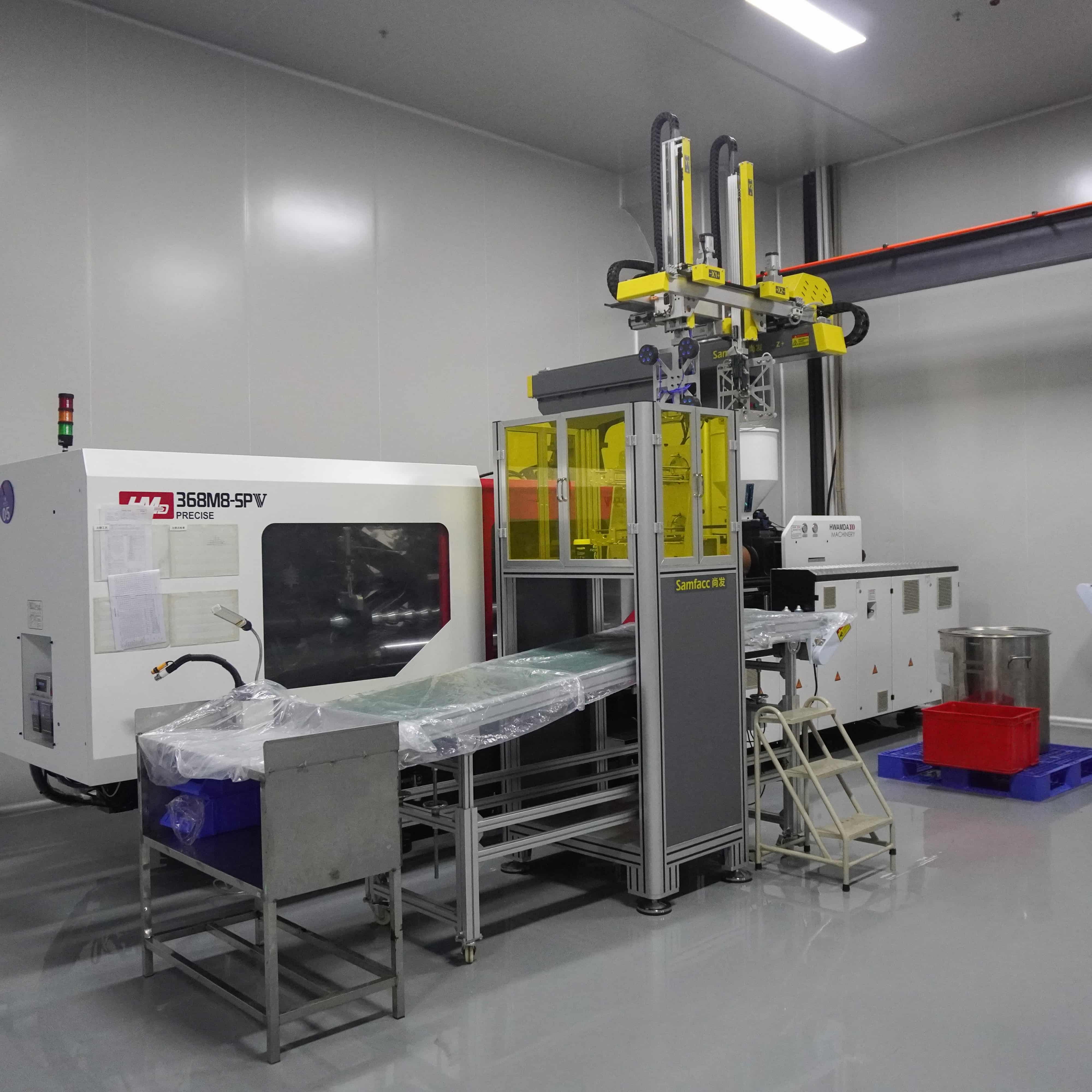 酸奶杯注塑车间